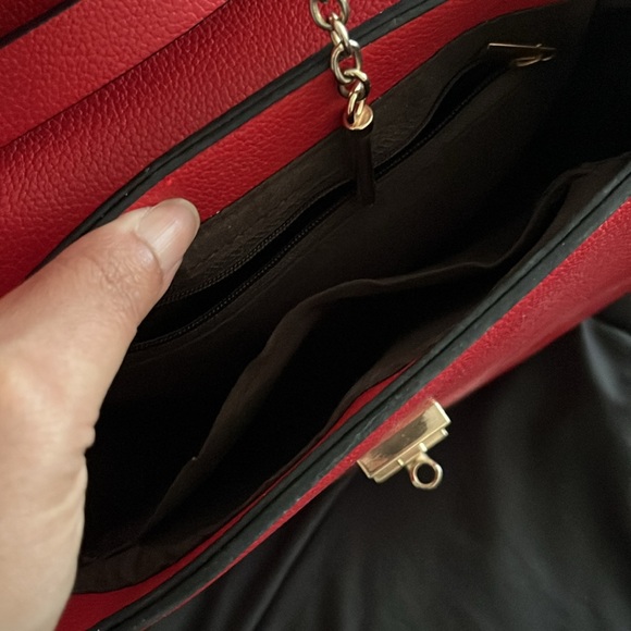 Red faux leather crossbody bag - Picture 6 of 6